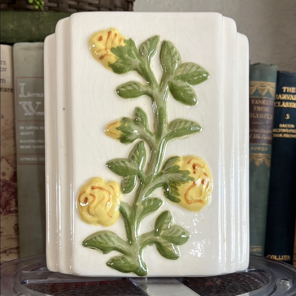 Retro Artistic Potteries California #308 Yellow Rose Art Deco Vase 7” - Picture 1 of 10